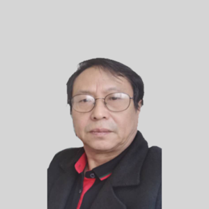 市级骨干教师，学科带头人，在高中学段工作30年，担任过数届高三毕业班班主任，教学中善于用启发式教学，课堂极具幽默感，教学效果良好！参加过10次高考阅卷，并担任过2次数学阅卷组副组长。曾作为专家型教师，多次主持高考考前讲座，能切准高考脉搏，点对点指导学生，效果良好！